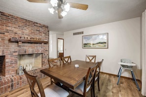 House, Multiple Beds, Hot Tub, Garden View (The Family Nook) | Dining