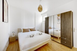 1 bedroom, internet, bed sheets