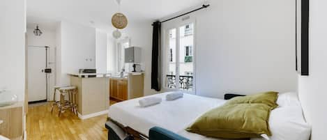 1 غرفة نوم وخدمة الإنترنت وملاءات أسرّة