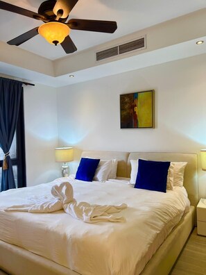 3 bedrooms, iron/ironing board, Internet, bed sheets