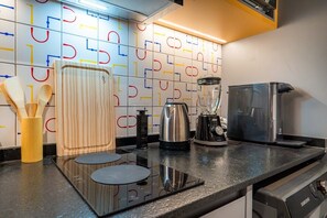 Micro-ondes, plaque de cuisson