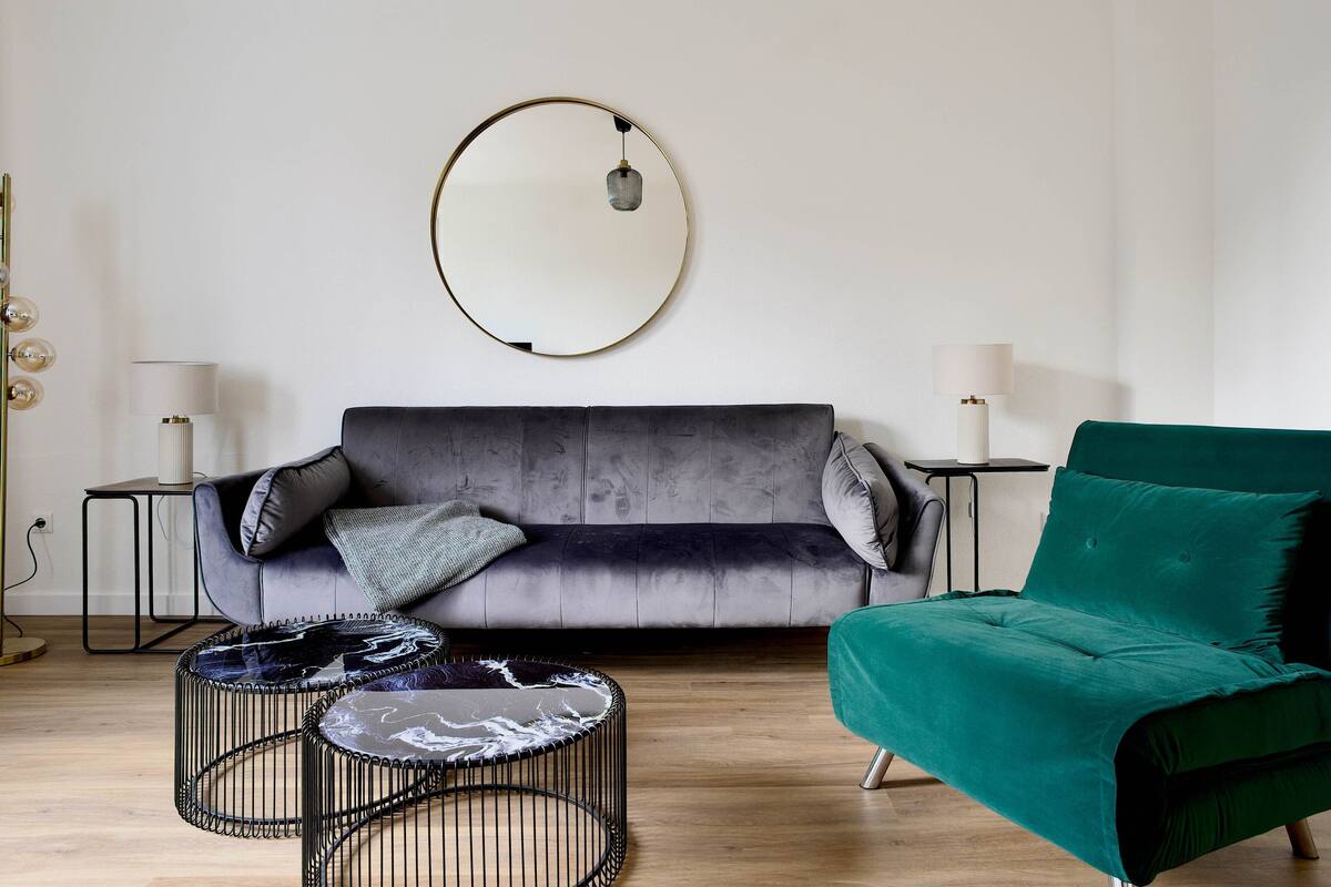 Apartment, 2 Schlafzimmer, Küche, Blick auf den Innenhof | Wohnbereich