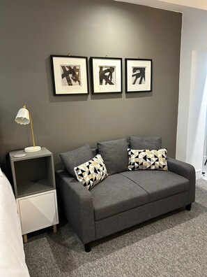 TV - Studio 4 - Eign St. Hereford (Herefordshire)