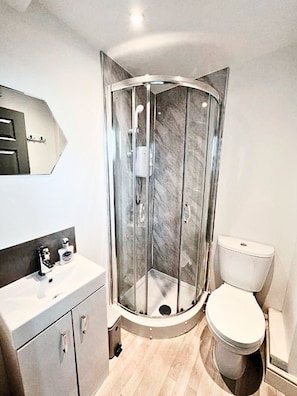 Hårtork och handdukar