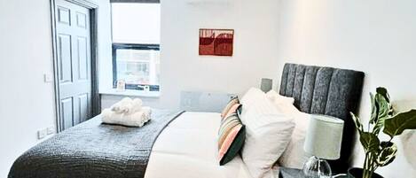 Bügeleisen/Bügelbrett, kostenloses WLAN, Bettwäsche