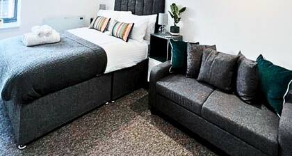 Flat 4 - Stylish Studio Flat in the Heart of Hereford
