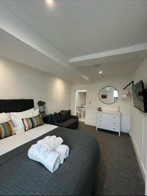 熨斗/熨衣板、免费 WiFi、床单