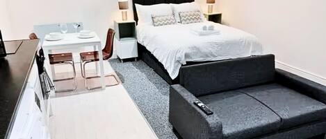 1 chambre, fer et planche à repasser, Wi-Fi gratuit, draps fournis