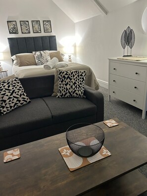 Unclassified image, 5 of 15, button