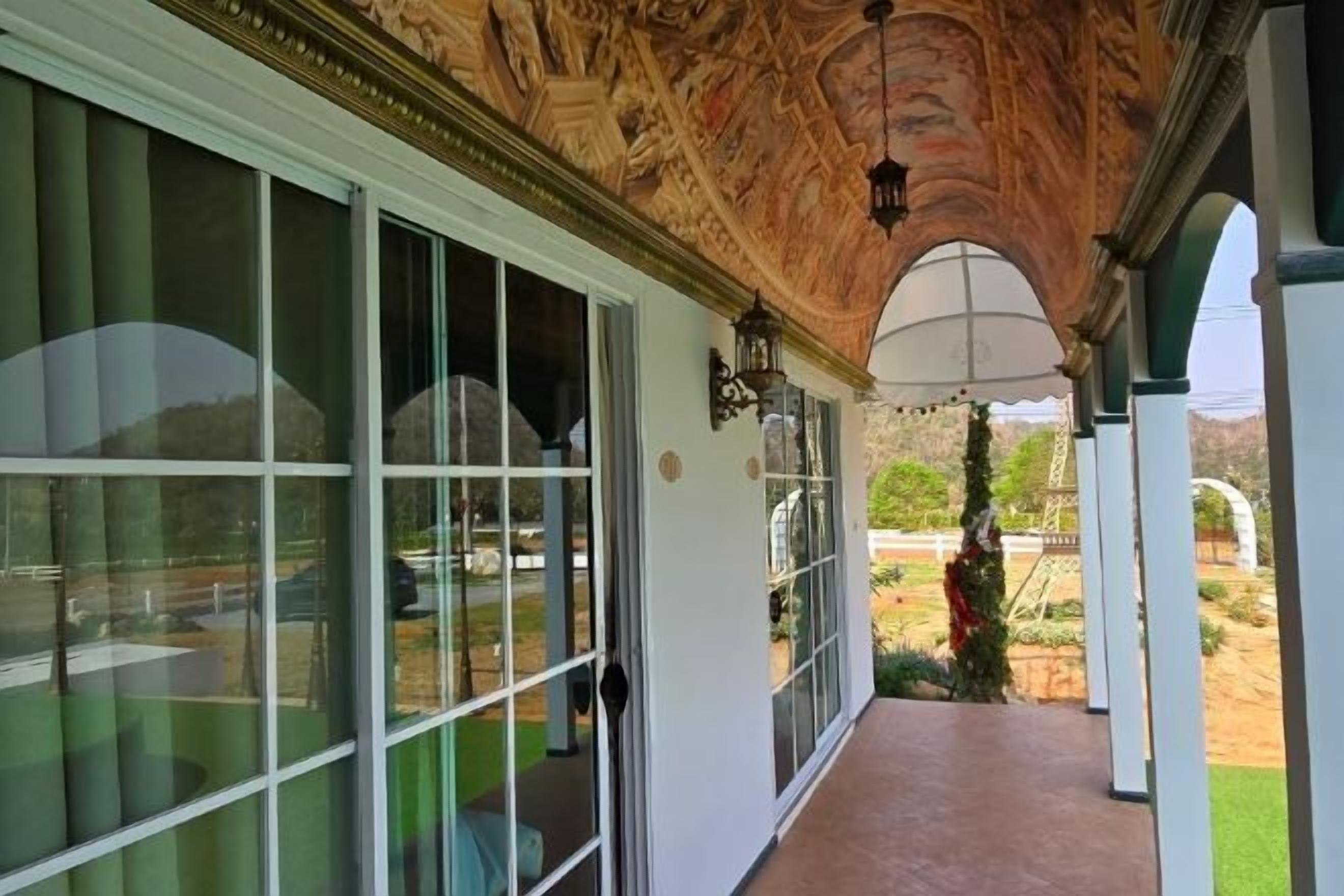 บริเวณภายนอก