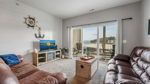 Robin's Resort - 2 pools, Grill, Fishing, Boat Launch, Boat rental next door