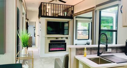 Retreat on Wheels: Kid-friendly Loft