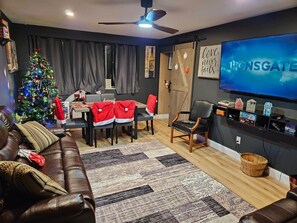 Interior - Lux 2BR Condo w/ King Beds DTWN (Atlanta)