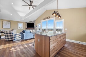 Interior - Cadillac Vista -views of Acadia! (Gouldsboro)