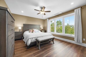 3 bedrooms, WiFi, bed sheets