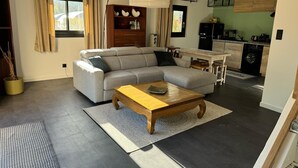 Unclassified image, 4 of 15, button - CASITA LATINA - Adults Only (Saint Genis des Fontaines)