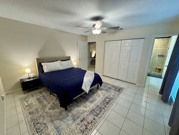 3 bedrooms, desk, iron/ironing board, free WiFi