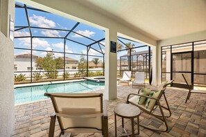 Pool - 6 Bedrooms / 4.5 Bathrooms / Solara (2343CS) (Kissimmee)