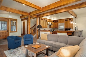 Smart TV, fireplace, stereo