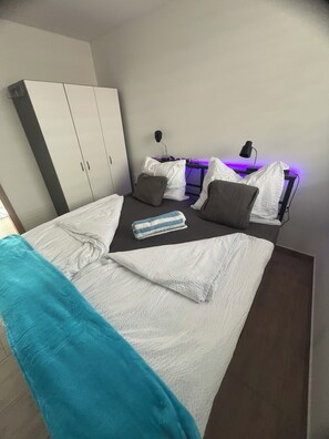 3 chambres, Wi-Fi gratuit, draps fournis
