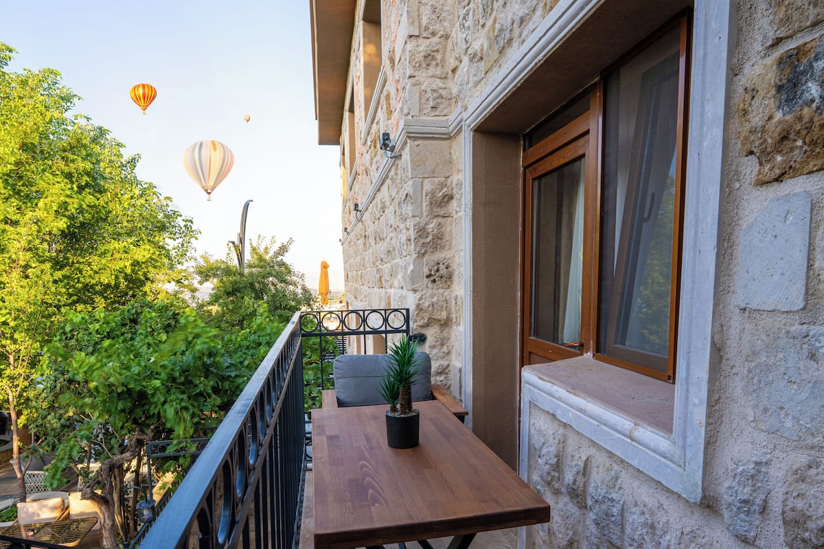 Comfort Twin Room, 2 Twin Beds | Balcony view