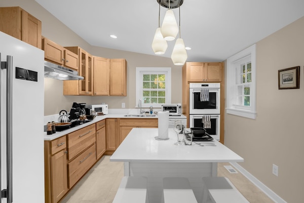 Microondas, horno, placa de cocina, lavavajillas