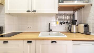 Fridge, microwave, coffee/tea maker, toaster