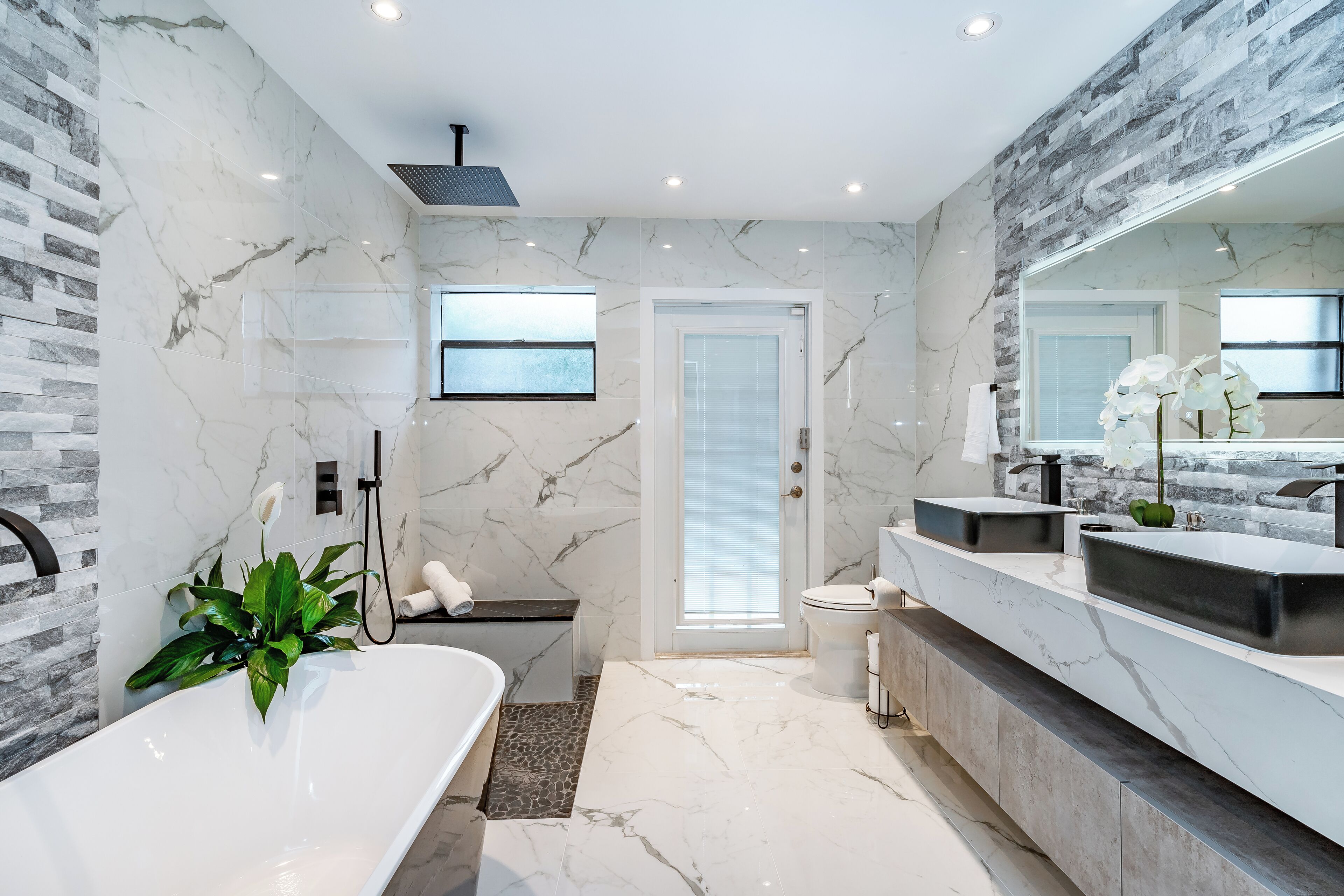 Luxury Villa, 4 Bedrooms, Hot Tub, Garden View | Bathroom