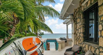 King's Ocean - Beach Front Villa in Frederiksted
