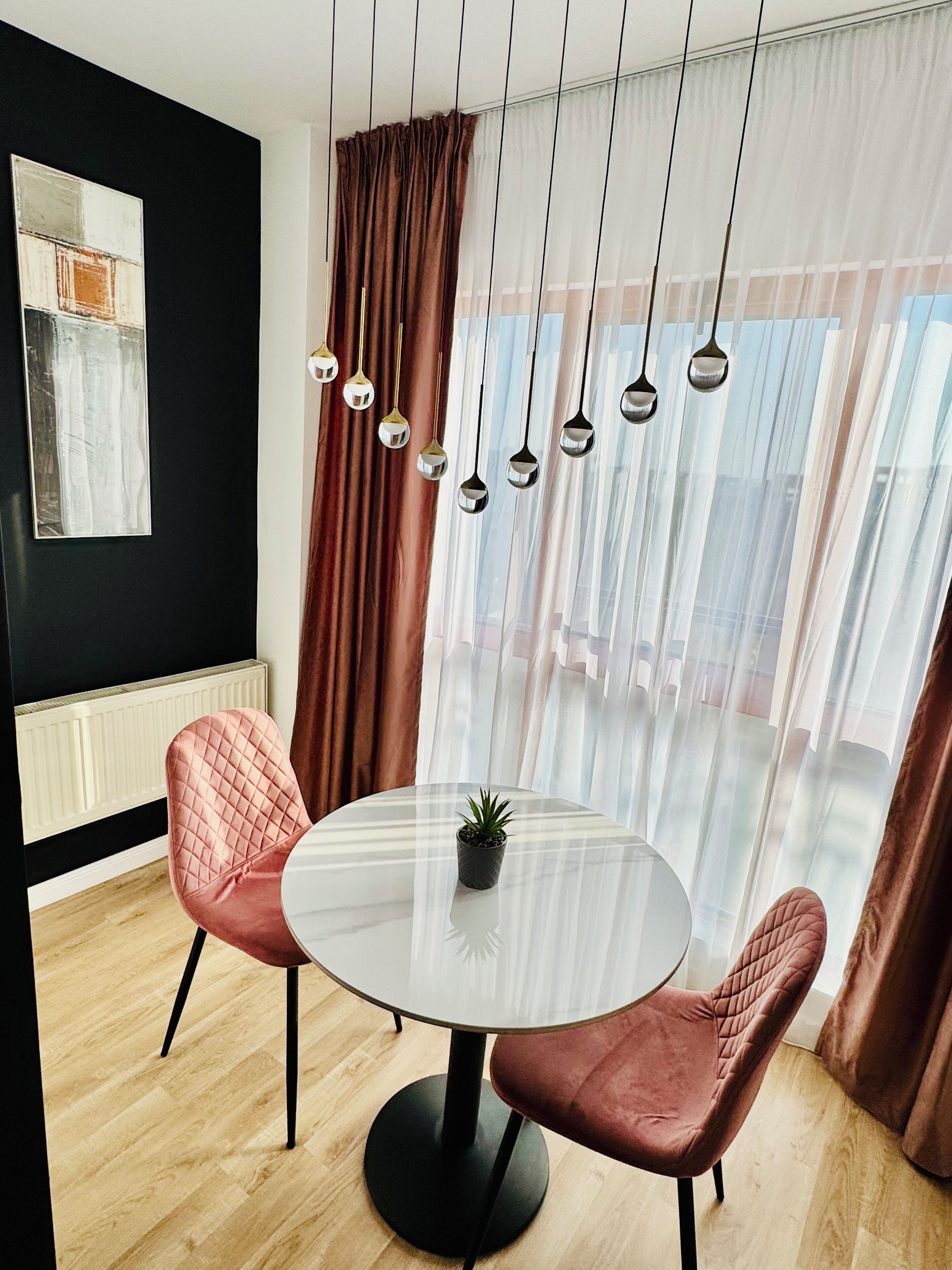 Studio Suite | Desk, laptop workspace, iron/ironing board, free WiFi