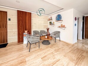 Appartement, plusieurs lits, accès piscine, vue ville (Amoara 301) | Intérieur