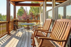 Terrace/patio - Spacious 4BR home in Steamboat Springs with mountain views, perfect for families. (Steamboat Springs)