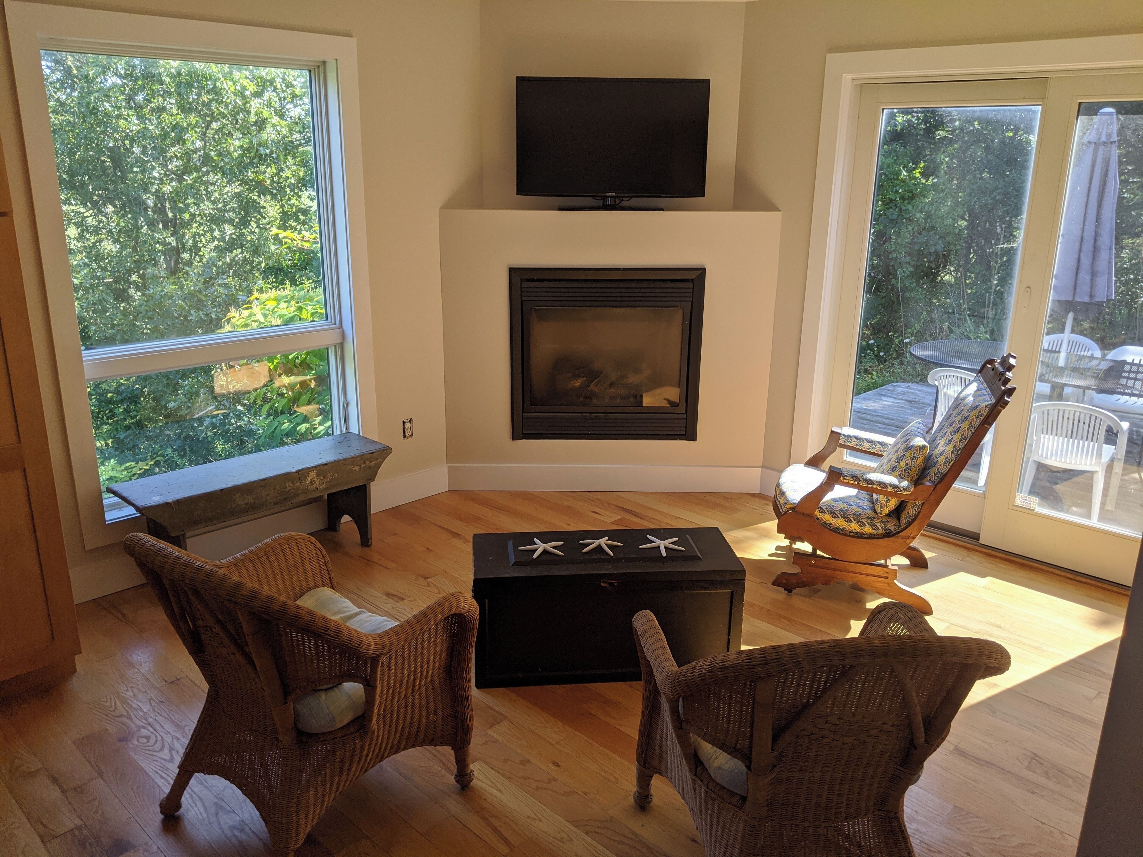 Knockout Truro Retreat With Sweeping Views, Modern Amenities, Walk To Beach - Truro, MA