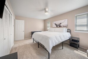 4 bedrooms, iron/ironing board, free WiFi, bed sheets