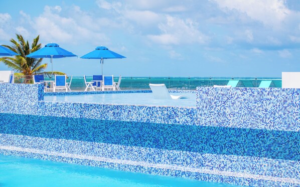 3 outdoor pools