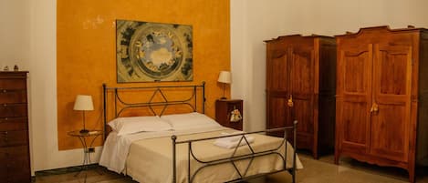 3 chambres, bureau, Wi-Fi, draps fournis