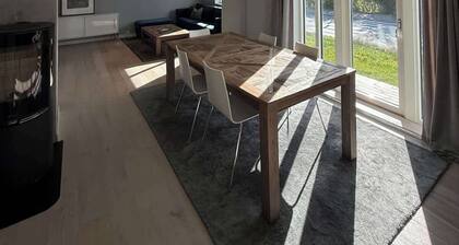 2-Bedroom Apartment w/ Free Parking