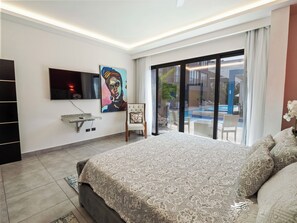 1 bedroom, in-room safe, desk, iron/ironing board