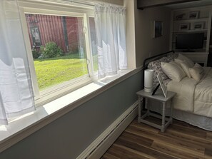 1 bedroom, iron/ironing board, travel cot, free WiFi