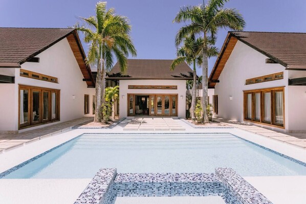 Alberca al aire libre 