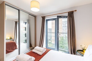 2 habitaciones, tabla de planchar con plancha y acceso a internet