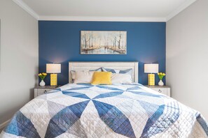 4 slaapkamers, een strijkplank/strijkijzer, gratis wifi, beddengoed