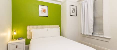 1 bedroom, in-room safe, iron/ironing board, WiFi (free)