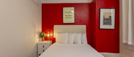 1 bedroom, in-room safe, iron/ironing board, free WiFi