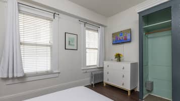 1 chambre, coffres-forts dans les chambres, fer et planche à repasser
