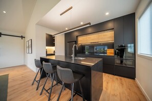 Fridge, microwave, dishwasher, coffee/tea maker