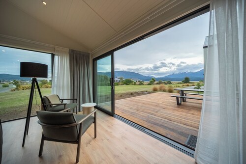 Southern Solace - Te Anau Holiday Home