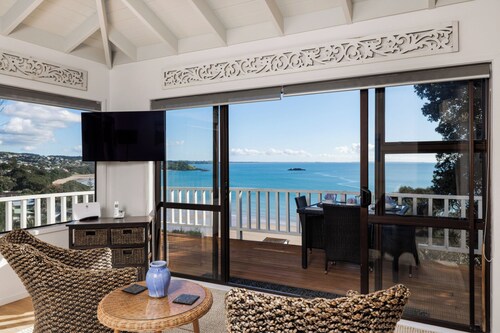 Paua Shell - Coopers Beach Holiday Home