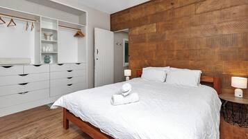 3 bedrooms, WiFi, bed sheets