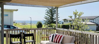 Coastal Retreat - Whiritoa Holiday House